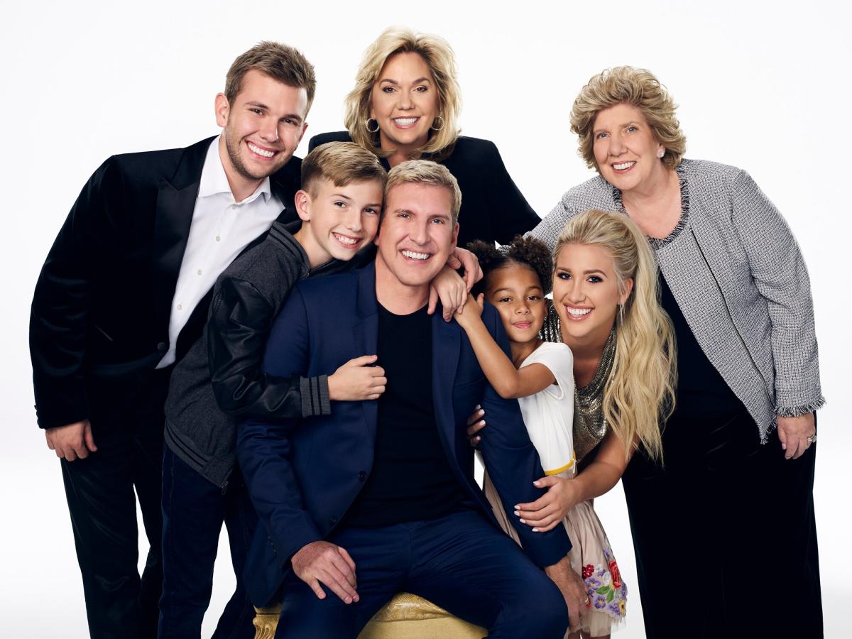 Unbelievable! Julie Chrisley BLAMES Todd’s Sexuality For CANCELING Her Life